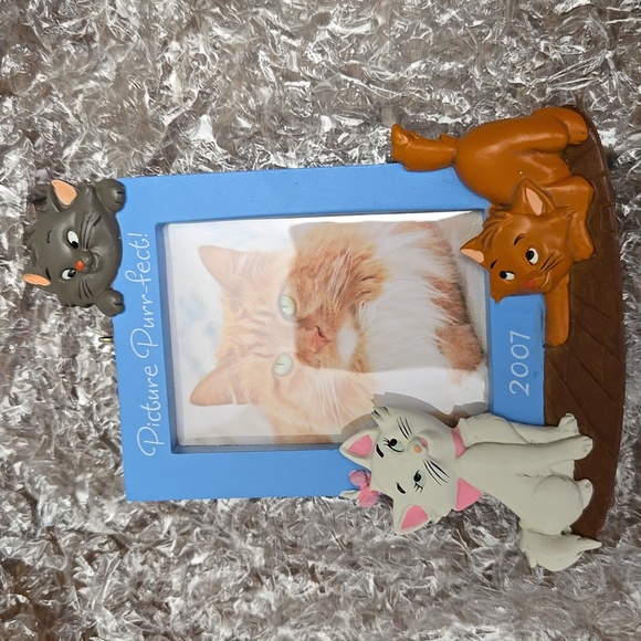 Hallmark Keepsake Picture Purr-fect! Disney The Aristocats 2007 Ornament - Picture 3 of 5